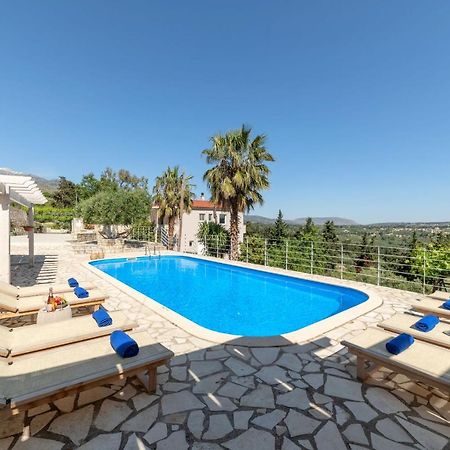 Villa Chrysallis With Heated Pool Georgioupoli Exterior foto