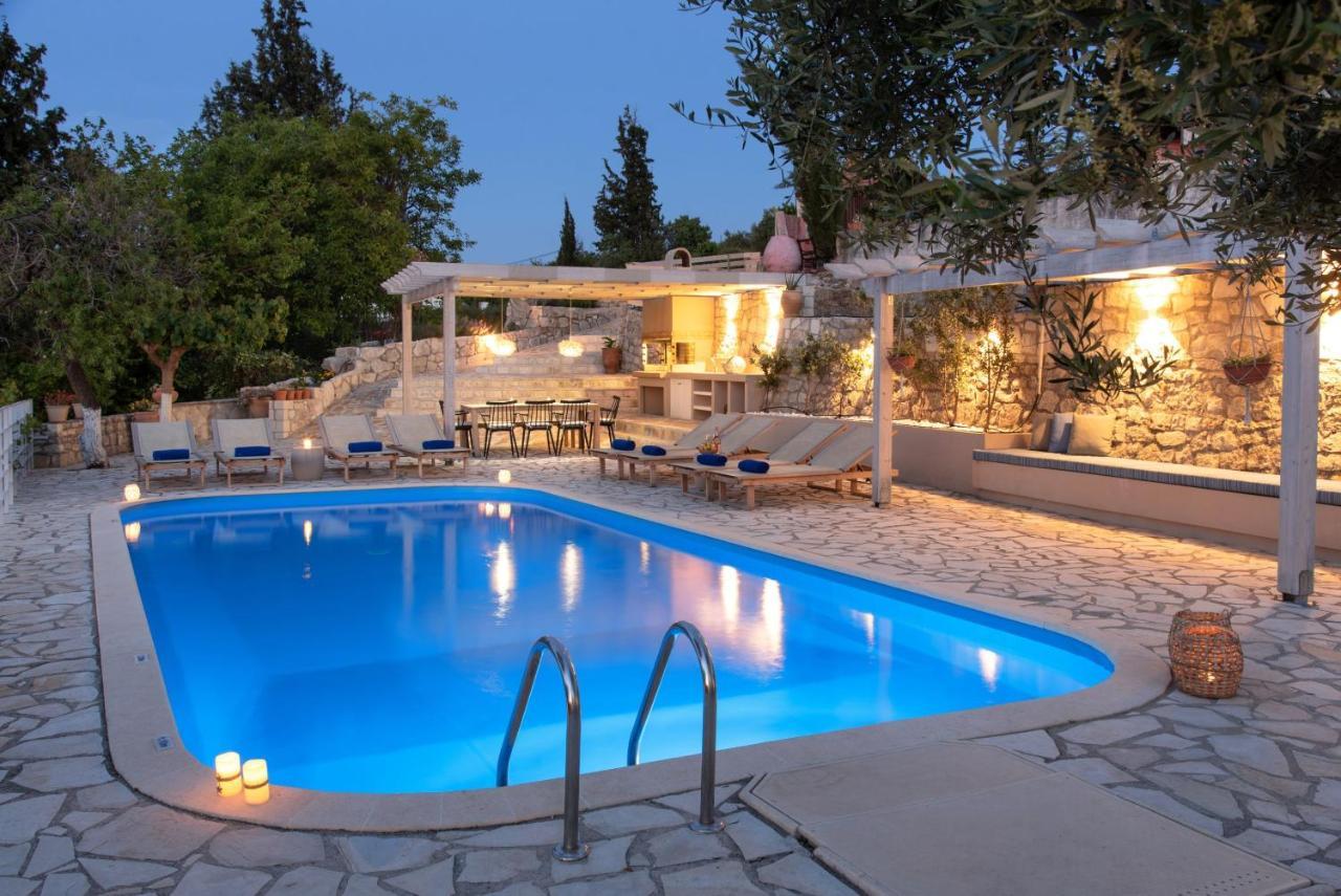 Villa Chrysallis With Heated Pool Georgioupoli Exterior foto